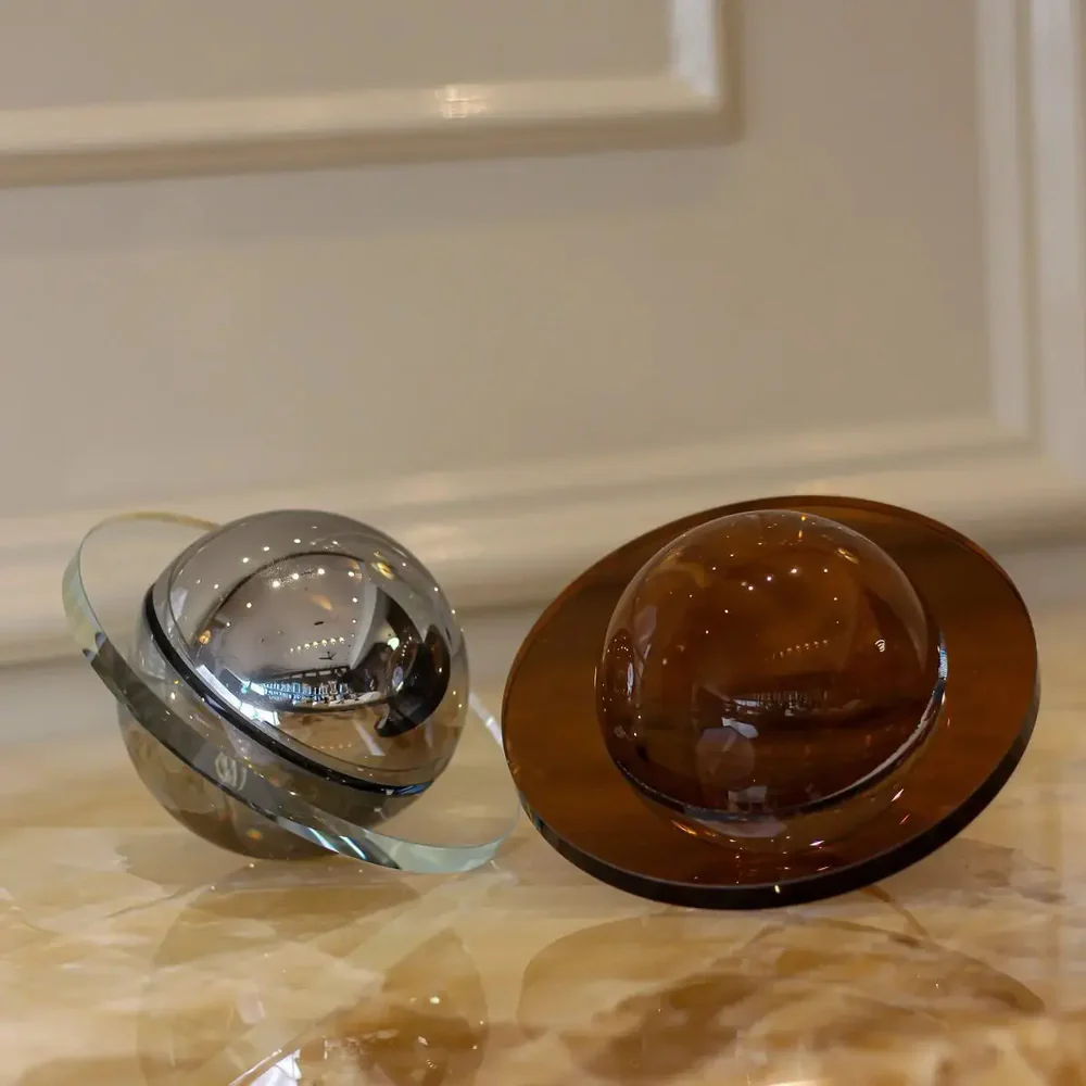 crystal-airship-decor-object-amber-5955470 (1)