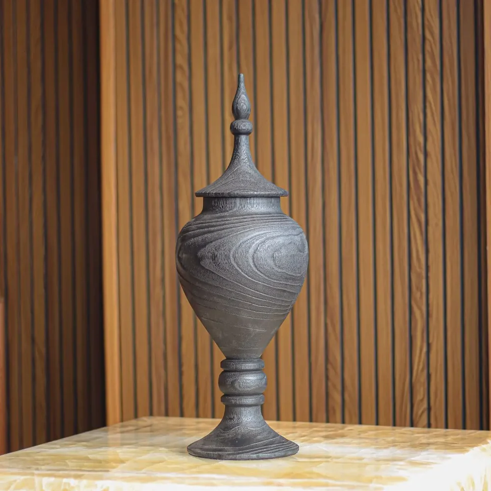 Tall Buckingham Flower Vase With Lid